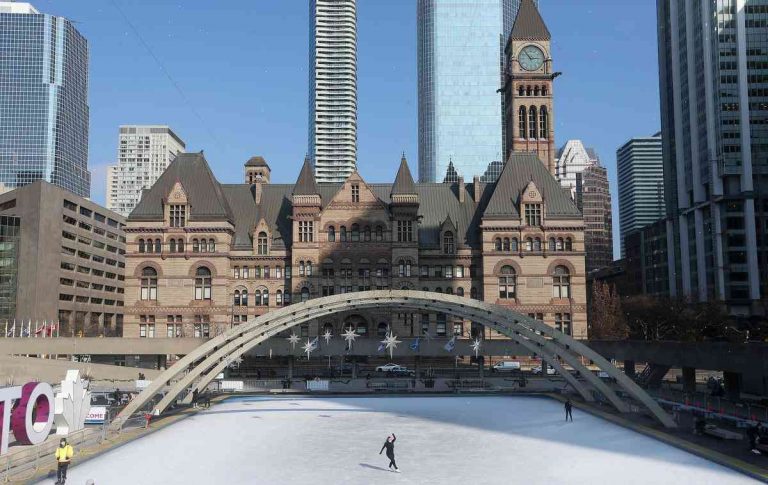 Toronto plans outdoor ice rink in winter