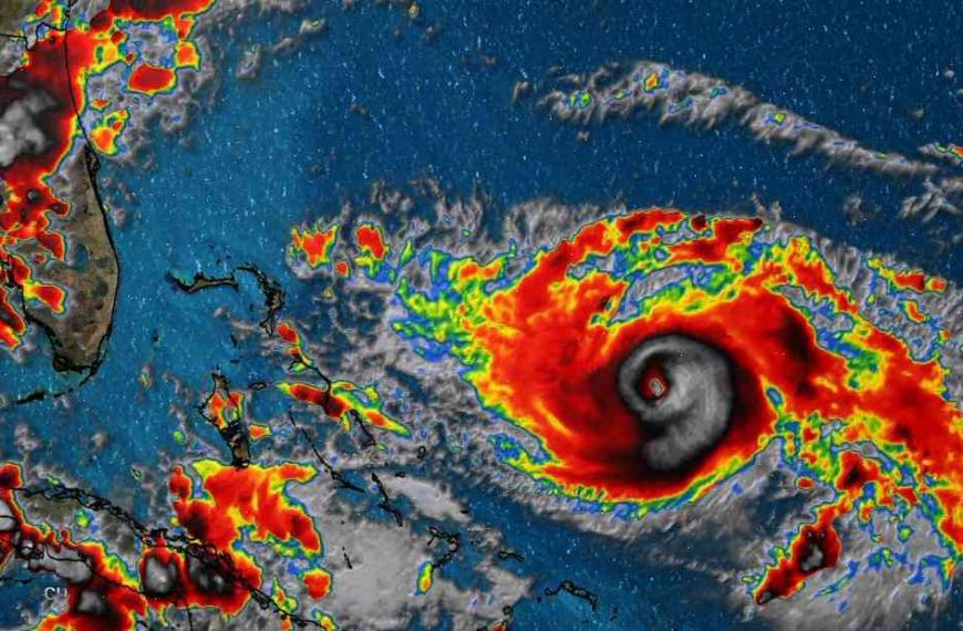 Hurricane season: beach closures in 2017 return for storm season